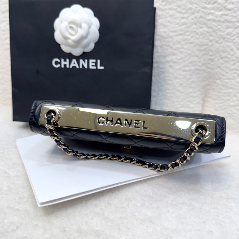 香奈兒CHANEL黑色羊皮淡金釦Trendy CC WOC斜背發財包A80982-11