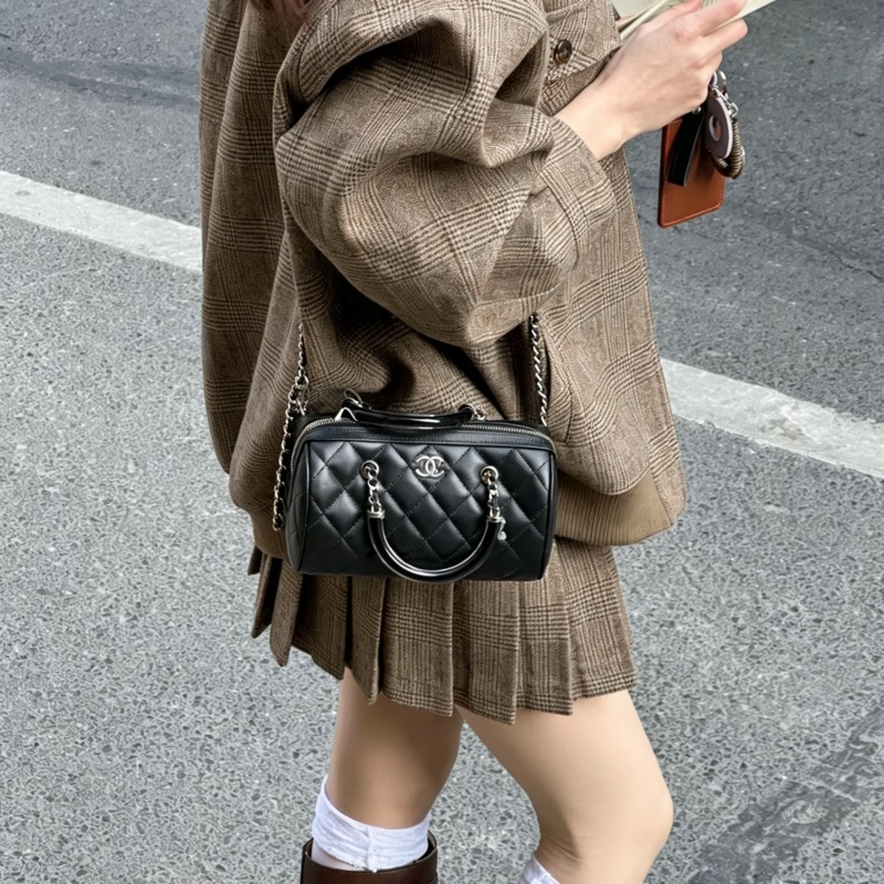 CHANEL香奈兒黑金25C波士頓保齡球手提斜挎包 閒置全配🈶購證-33