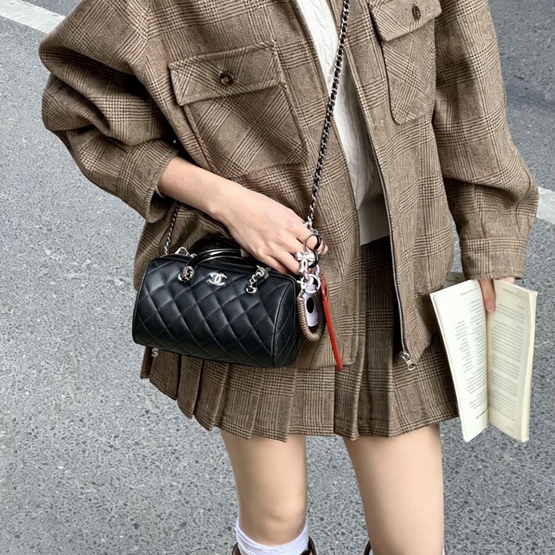 CHANEL香奈兒黑金25C波士頓保齡球手提斜挎包 閒置全配🈶購證-34