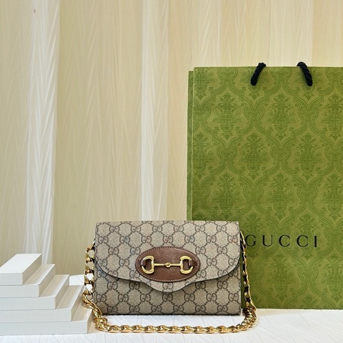 Gucci古馳馬銜扣焦糖色woc鏈條包 尺寸20*5.5*12cm 缺一根紅綠肩帶