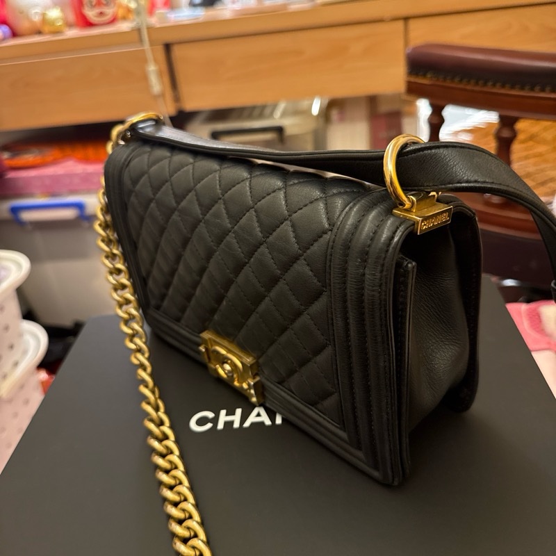 Chanel Boy 25 Bag黑色大型菱格紋包（金扣）-3