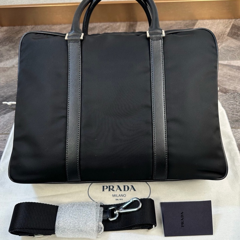 Prada 普拉达 经典款三角标 降落伞面料拼皮 公文包 手提单肩斜挎包 内有隔层 上身大气 超轻百搭 商务人士必备 黑色-2