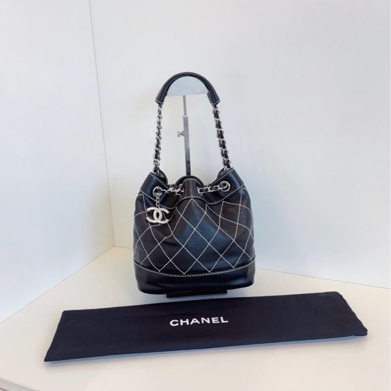 ✨Chanel 黑色外縫線水桶包 舒適軟牛皮 稀有難求🖤-3