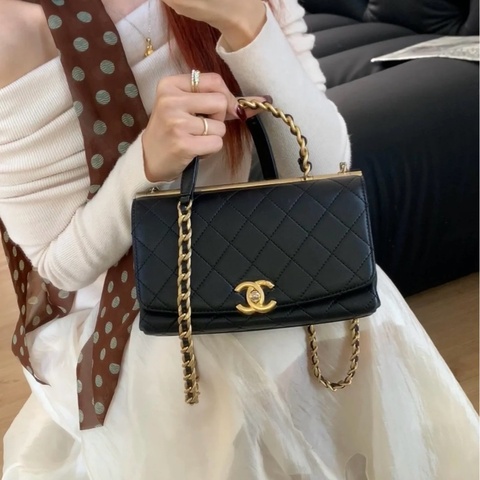 ✨Chanel top handle 黑金手柄郵差包 99新大全配🖤