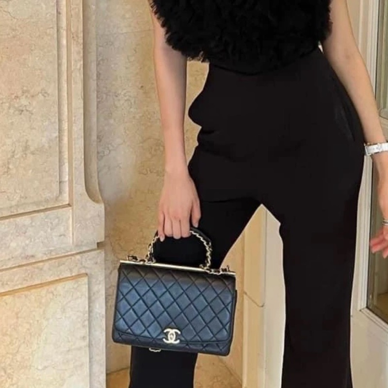 ✨Chanel top handle 黑金手柄郵差包 99新大全配🖤-1