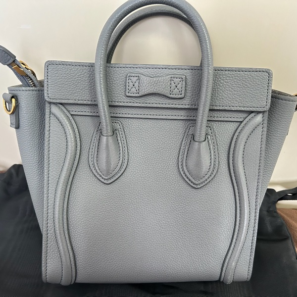 Celine 小牛皮袖珍型 LUGGAGE手袋（Nano )9成新-8