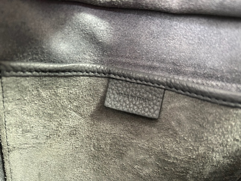 Celine 小牛皮袖珍型 LUGGAGE手袋（Nano )9成新-11