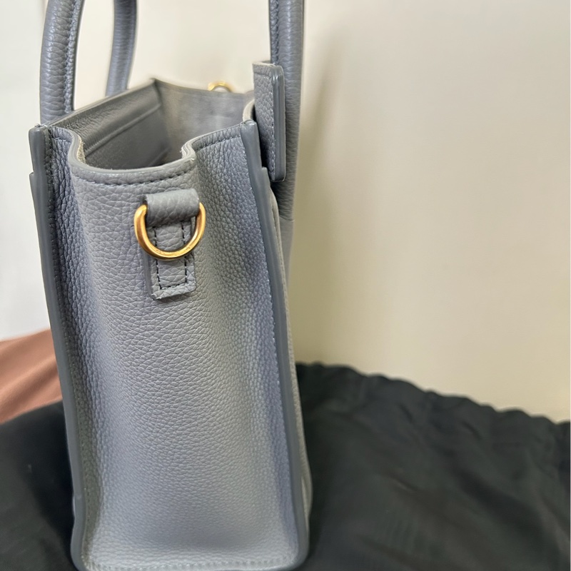 Celine 小牛皮袖珍型 LUGGAGE手袋（Nano )9成新-14