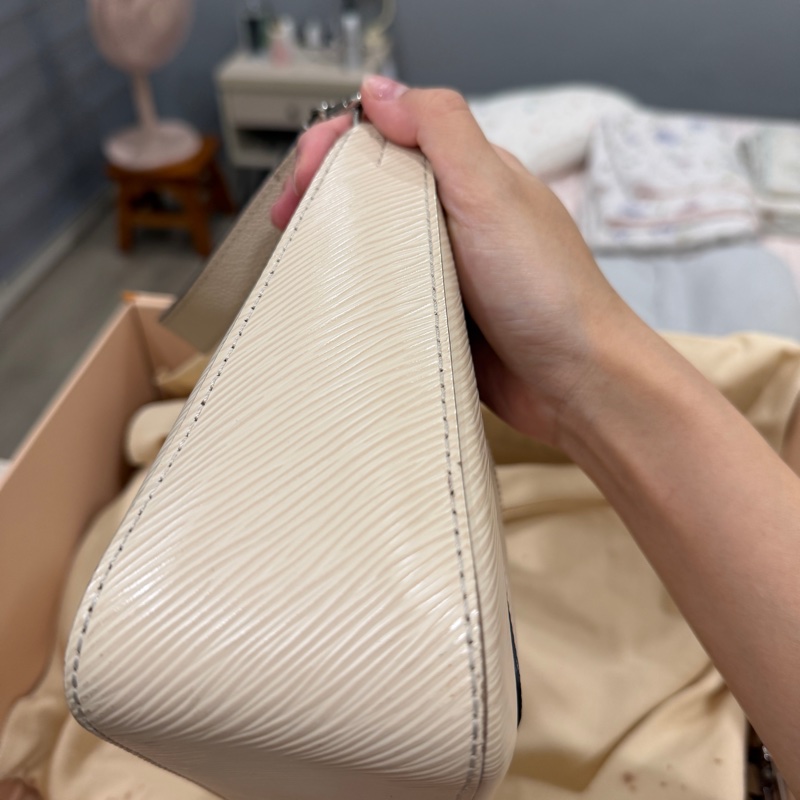 Louis Vuitton Marelle奶油白水波紋-4