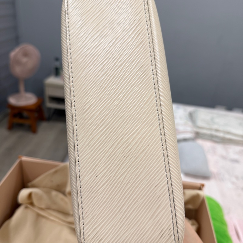 Louis Vuitton Marelle奶油白水波紋-7