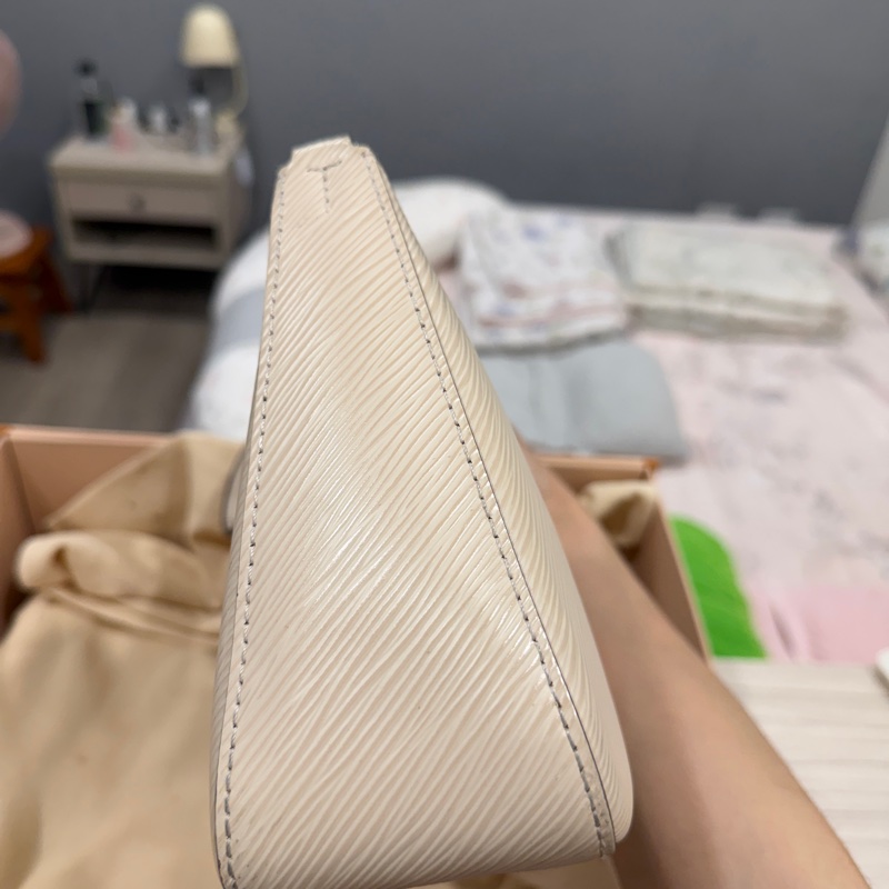 Louis Vuitton Marelle奶油白水波紋-9