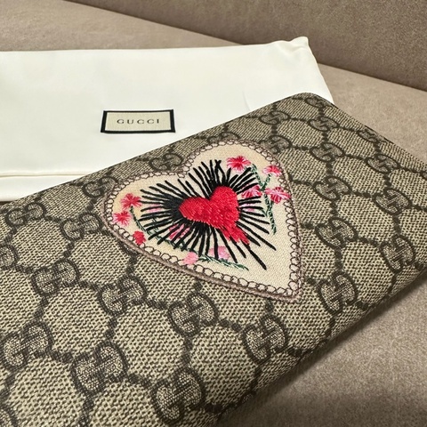 GUCCI 💫 愛心 防刮皮 LOGO 長夾