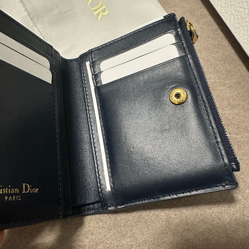 DIOR 💫 刺繡 對折 短夾-10