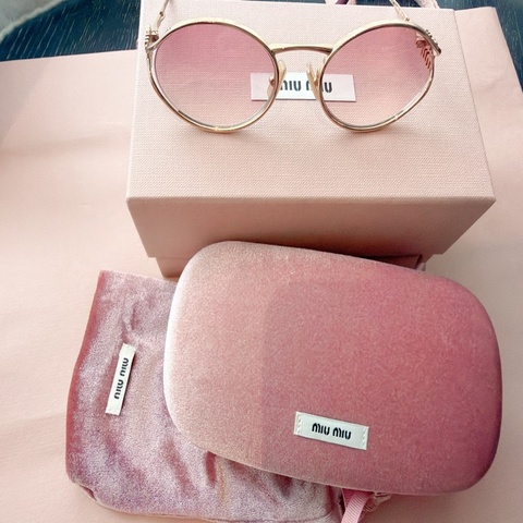 二手精品自賣❤️Miu Miu粉色鏡片*金框logo太陽眼鏡🕶️.金屬細框墨鏡.近新全配