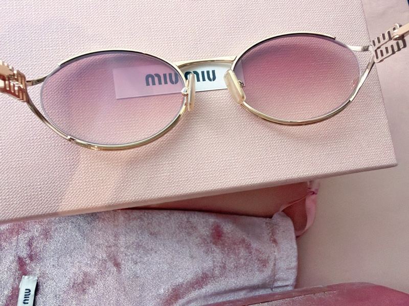 二手精品自賣❤️Miu Miu粉色鏡片*金框logo太陽眼鏡🕶️.金屬細框墨鏡.近新全配-3