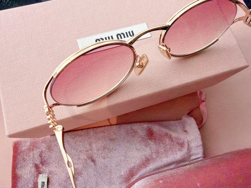 二手精品自賣❤️Miu Miu粉色鏡片*金框logo太陽眼鏡🕶️.金屬細框墨鏡.近新全配-9