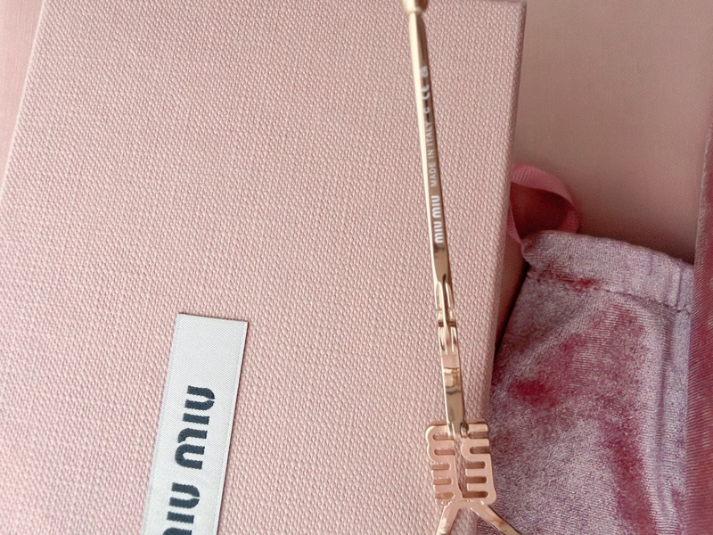 二手精品自賣❤️Miu Miu粉色鏡片*金框logo太陽眼鏡🕶️.金屬細框墨鏡.近新全配-11