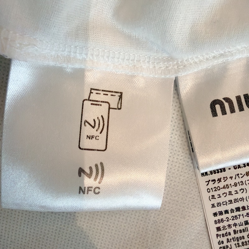 二手精品自賣❤️Miu Miu經典款亮片字母logo白色短T.短袖T恤上衣.近新.XS號-11