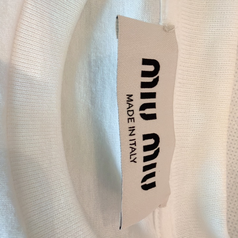 二手精品自賣❤️Miu Miu經典款亮片字母logo白色短T.短袖T恤上衣.近新.XS號-12