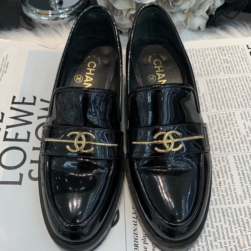香奈兒Chanel 黑金漆面樂福鞋 36碼-0