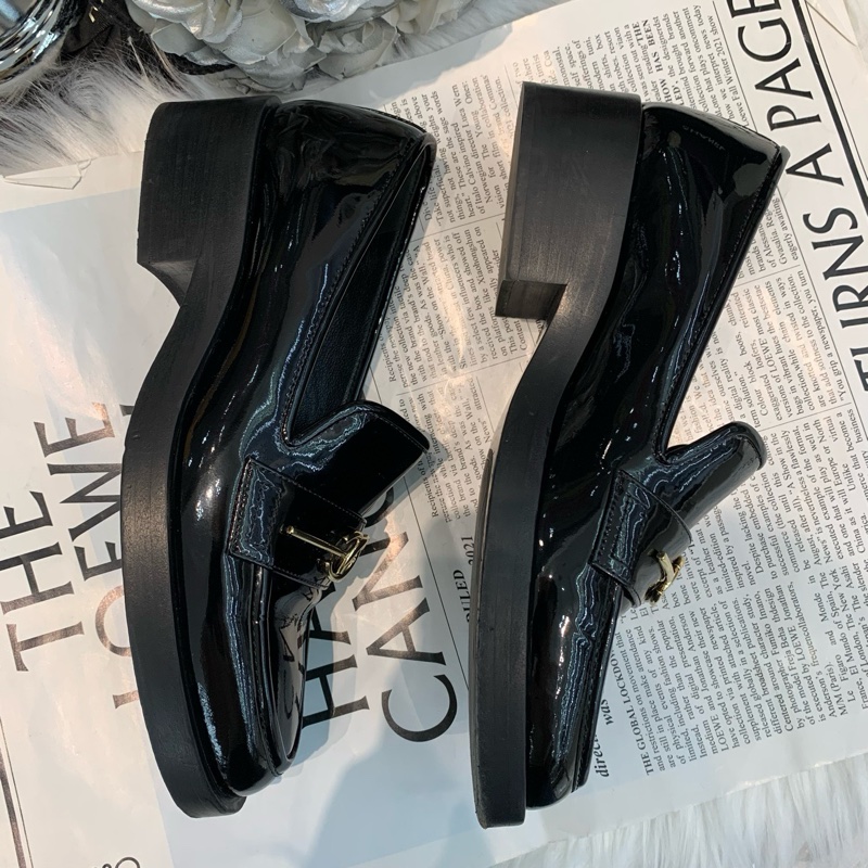 香奈兒Chanel 黑金漆面樂福鞋 36碼-3