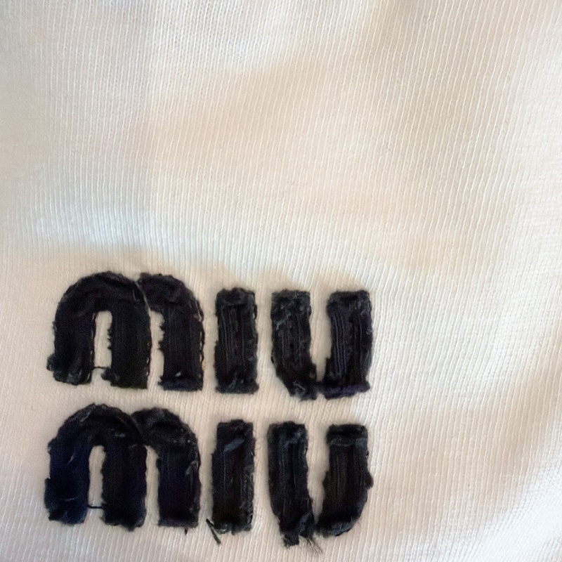 二手精品自賣❤️Miu Miu經典款拼布刺繡字母logo黑白撞色短T.短袖T恤上衣.近新.XS號-1