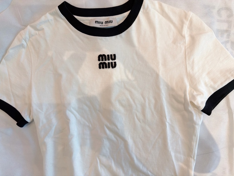 二手精品自賣❤️Miu Miu經典款拼布刺繡字母logo黑白撞色短T.短袖T恤上衣.近新.XS號-9