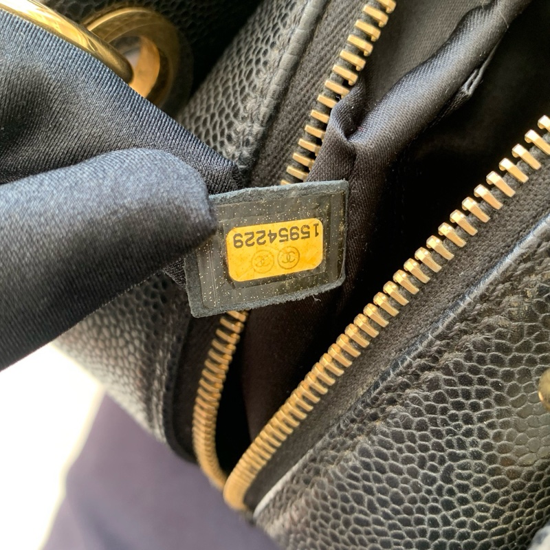 香奈儿/Chanel GST（Grand Shopping Tote）黑金荔枝纹牛皮 小号 链条托特包 尺寸：25 * 19厘米 镭射15开 单包。-6