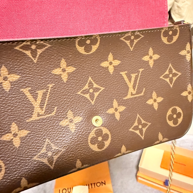LV Félicie Pochette WOC-2