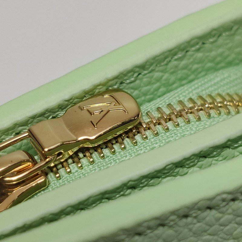 Louis Vuitton (LV) x村上隆聯名款牛皮白三彩皮夾晶片款-11