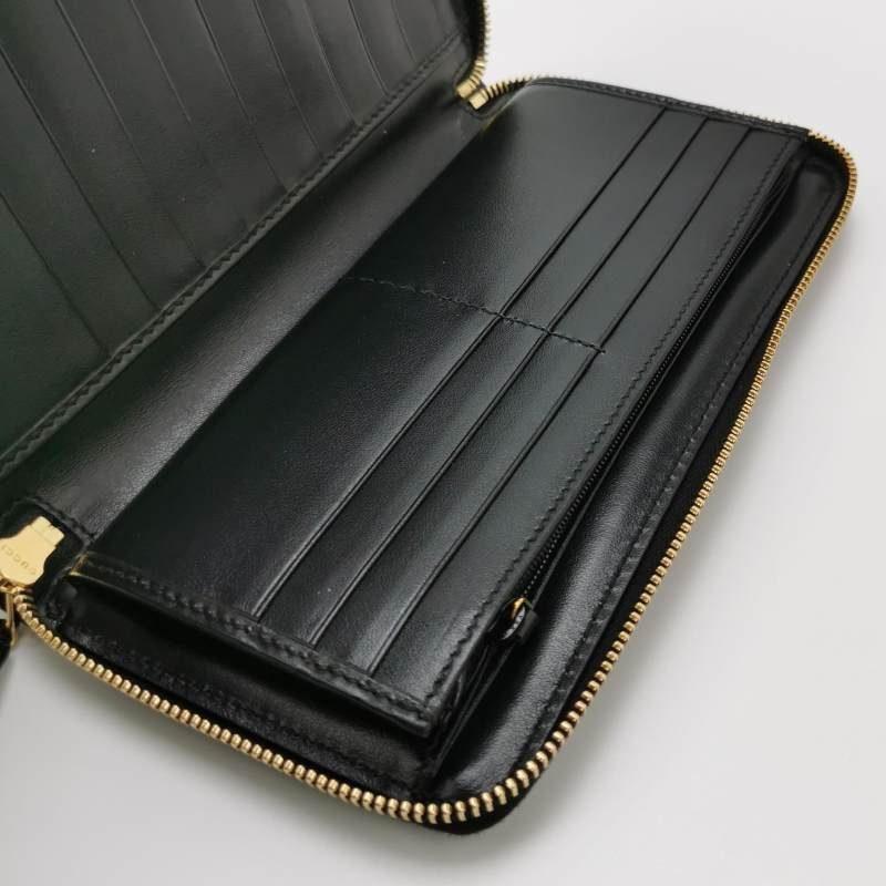 Gucci 牛皮純色字母logo拉鍊錢包-5