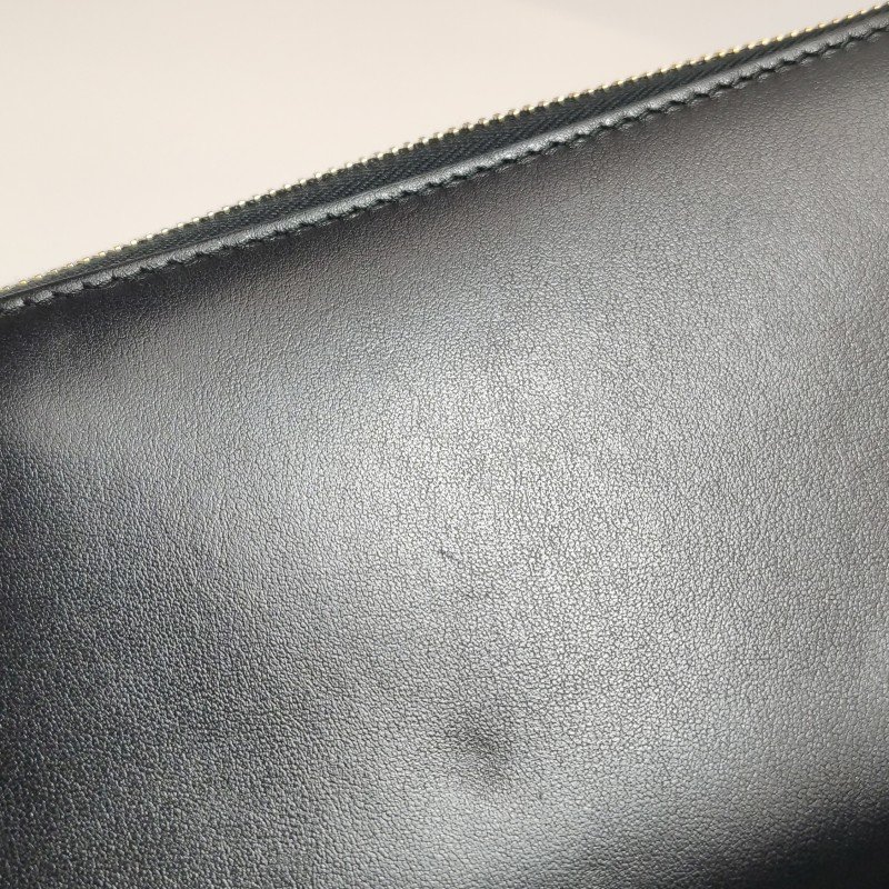 Gucci 牛皮純色字母logo拉鍊錢包-11