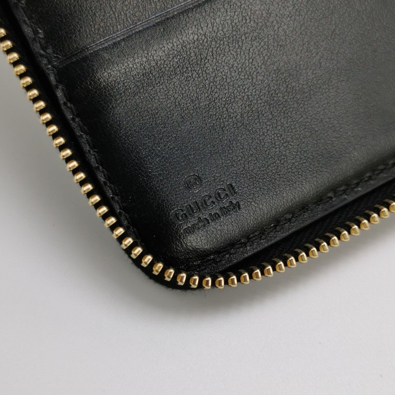 Gucci 牛皮純色字母logo拉鍊錢包-6