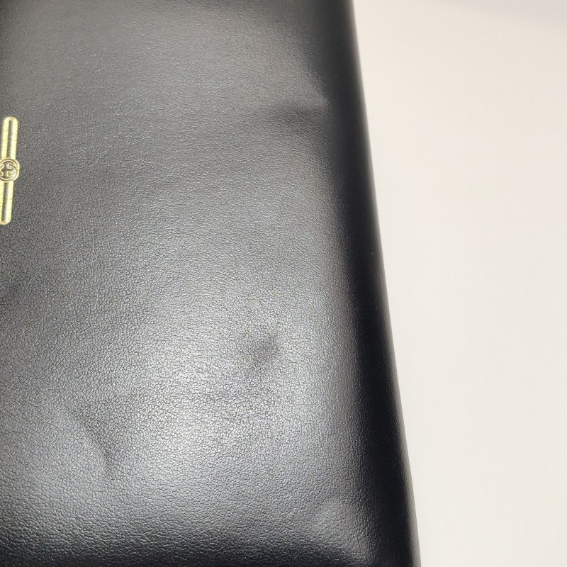 Gucci 牛皮純色字母logo拉鍊錢包-11