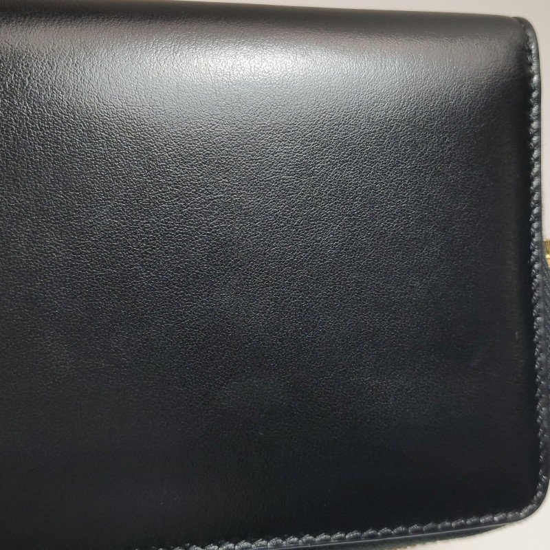 Gucci 牛皮純色字母logo拉鍊錢包-13