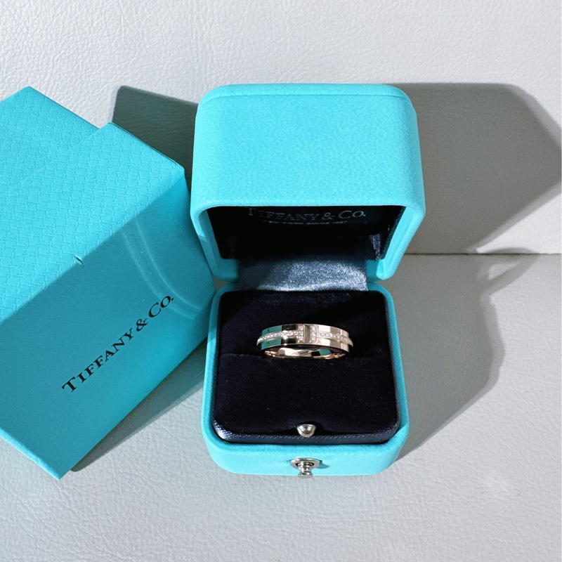 Tiffany 蒂芙尼 T 系列玫瑰金窄版半鑽 T 型戒指，7.5 碼，55號-0