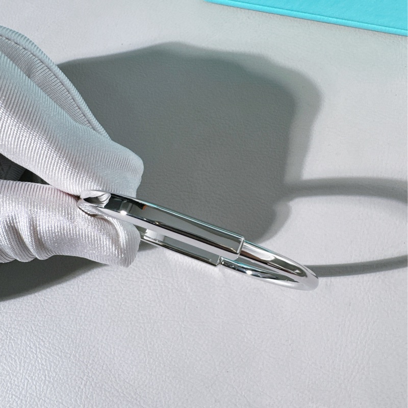 Tiffany&co.蒂芙尼 18k白金lock系列 最新款手鐲 M 號尺寸-4