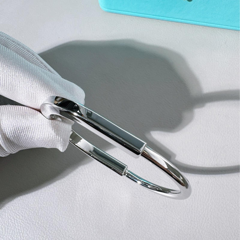 Tiffany&co.蒂芙尼 18k白金lock系列 最新款手鐲 M 號尺寸-5