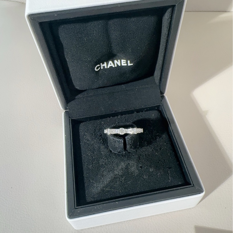 Chanel香奈兒 ruban系列 白金滿鑽蝴蝶結戒指，窄版 52號-2