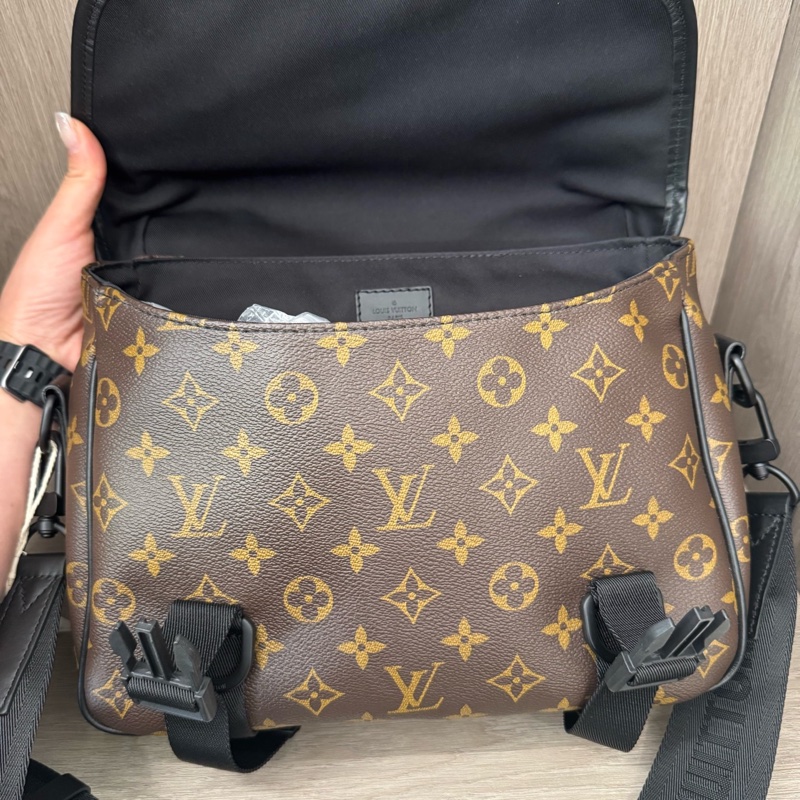 Louis Vuitton 路易威登 棕老花貓爪郵差包兩用包 底28-6
