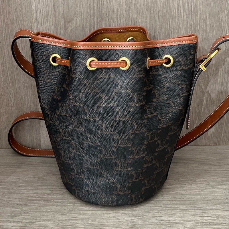 CELINE 賽琳棕色凱旋門水桶包單肩斜挎包 底15.5-1