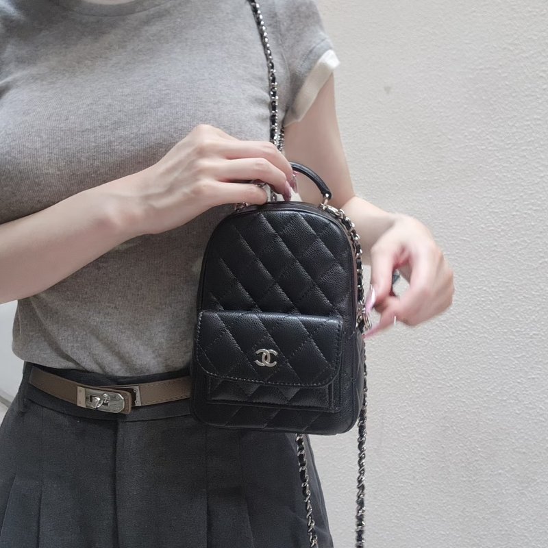 CHANEL 粒面牛皮迷你後背包 - 黑金-10