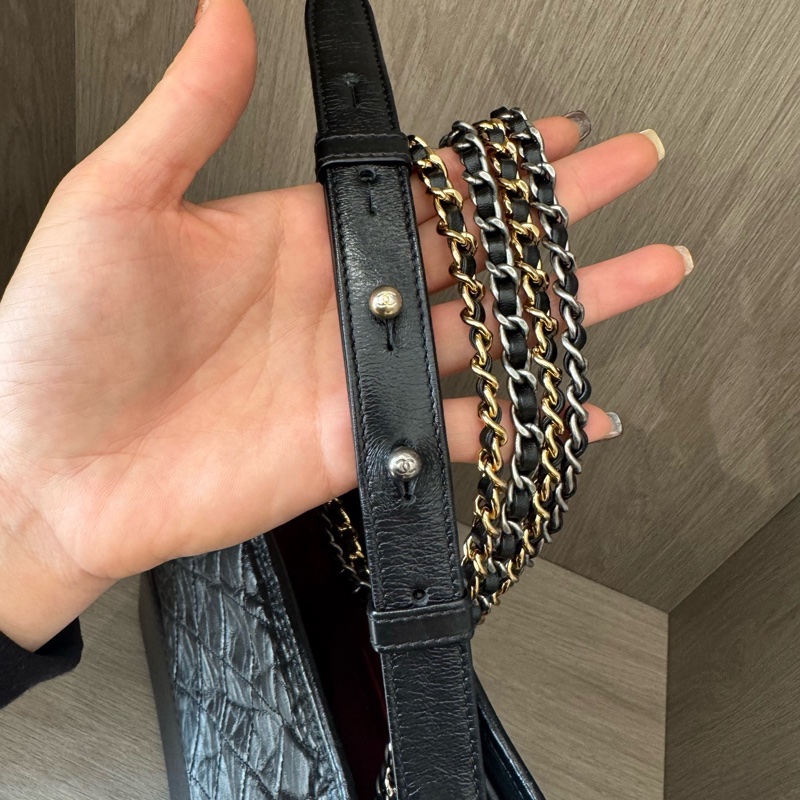 CHANEL香奈兒黑色菱格紋流浪包鏈條包單肩斜挎包 27開 底長28。-4