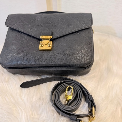 LV MÉTIS 黑牛皮 附背帶