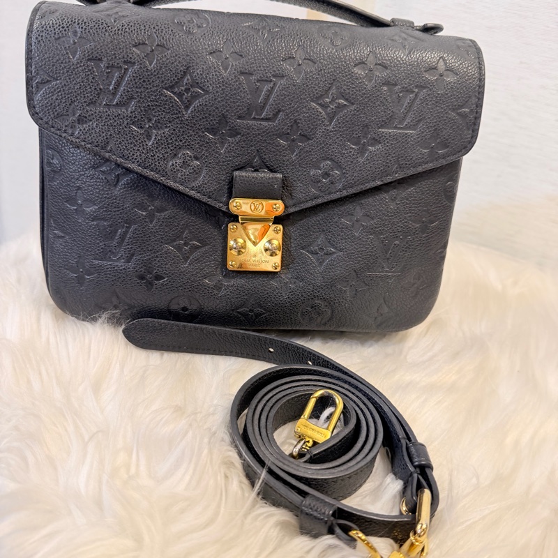 LV MÉTIS 黑牛皮 附背帶-1