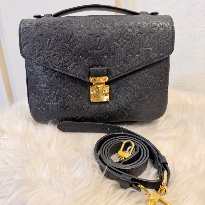 LV MÉTIS 黑牛皮 附背帶-2