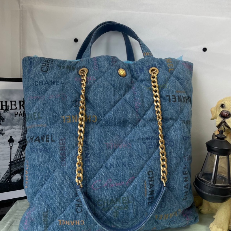 Chanel 22P Tote-1