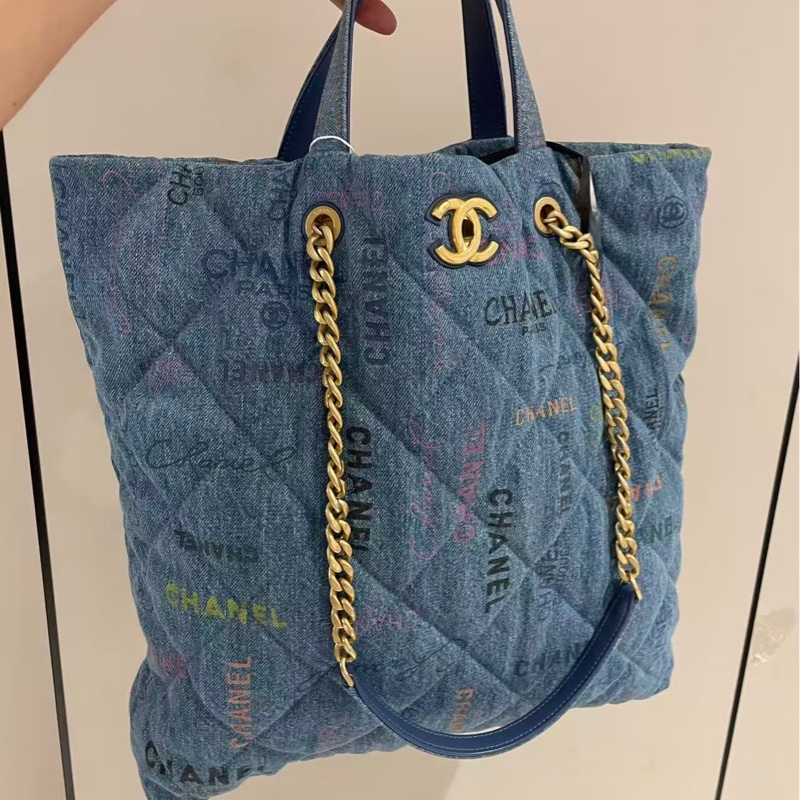 Chanel 22P Tote-5
