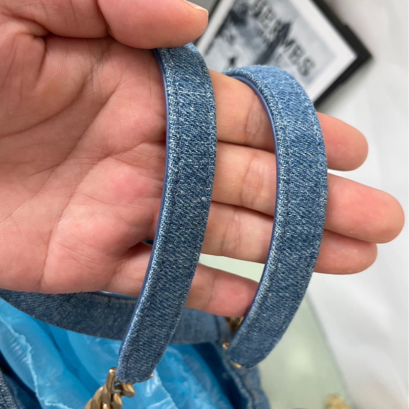 Chanel 22P Tote-11