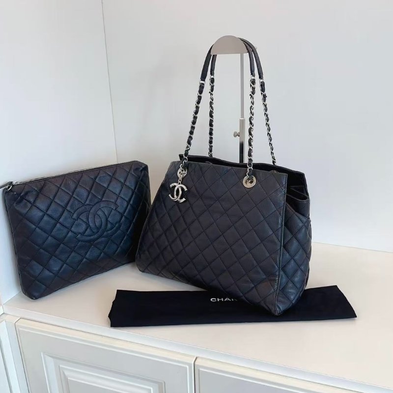 香奈兒/Chanel 黑銀菱格牛皮 雙C吊墜子母Tote-3